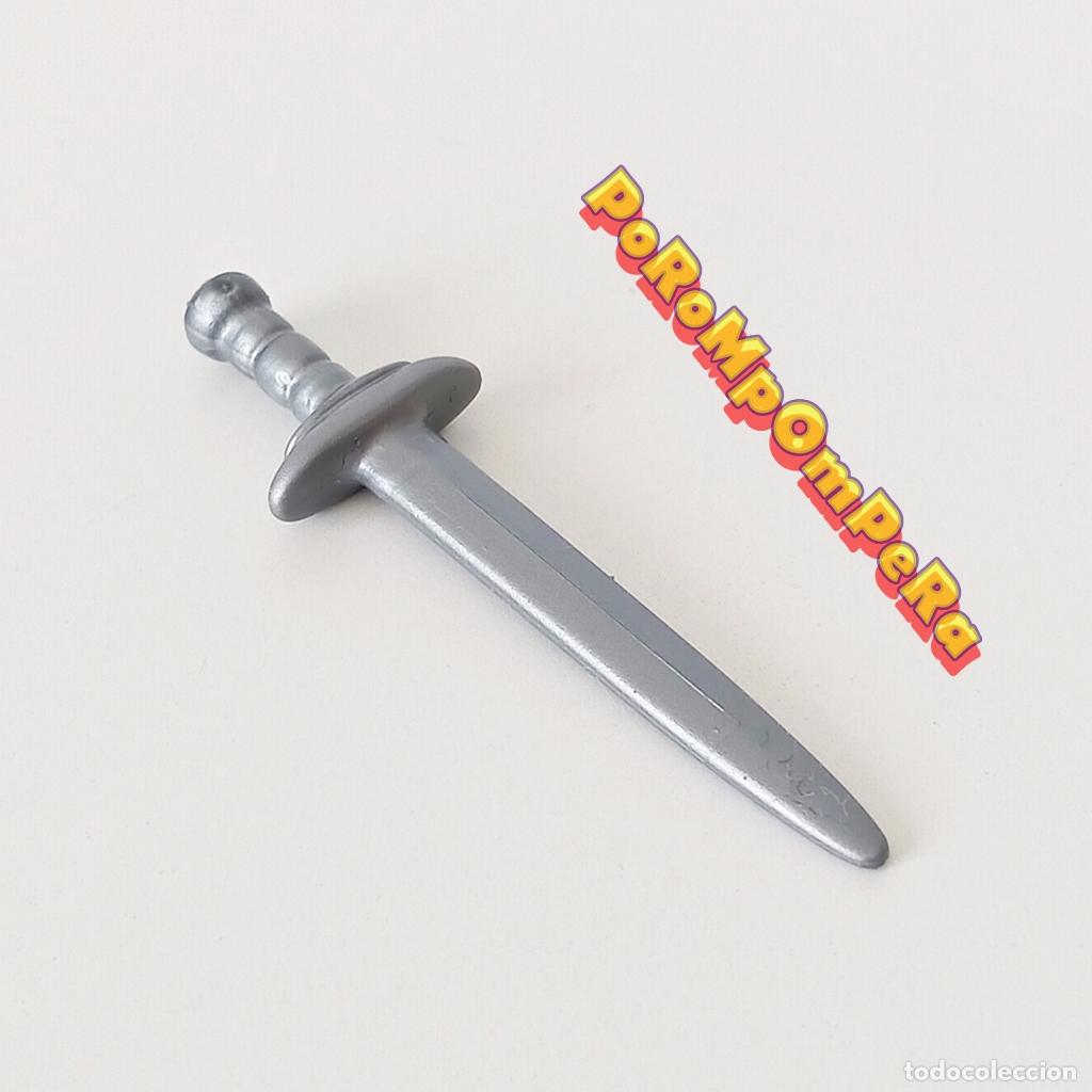 Playmobil: PLAYMOBIL espada plateada empu&ntilde;adura recta caballero medieval pr&iacute;ncipe rey F1