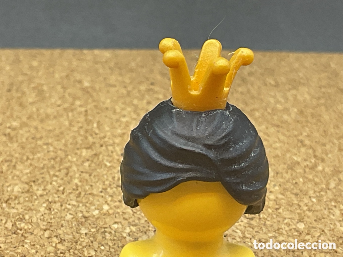 Playmobil: ACCESORIO PLAYMOBIL. PELO NEGRO ADULTO MIUJER CON CORONA.