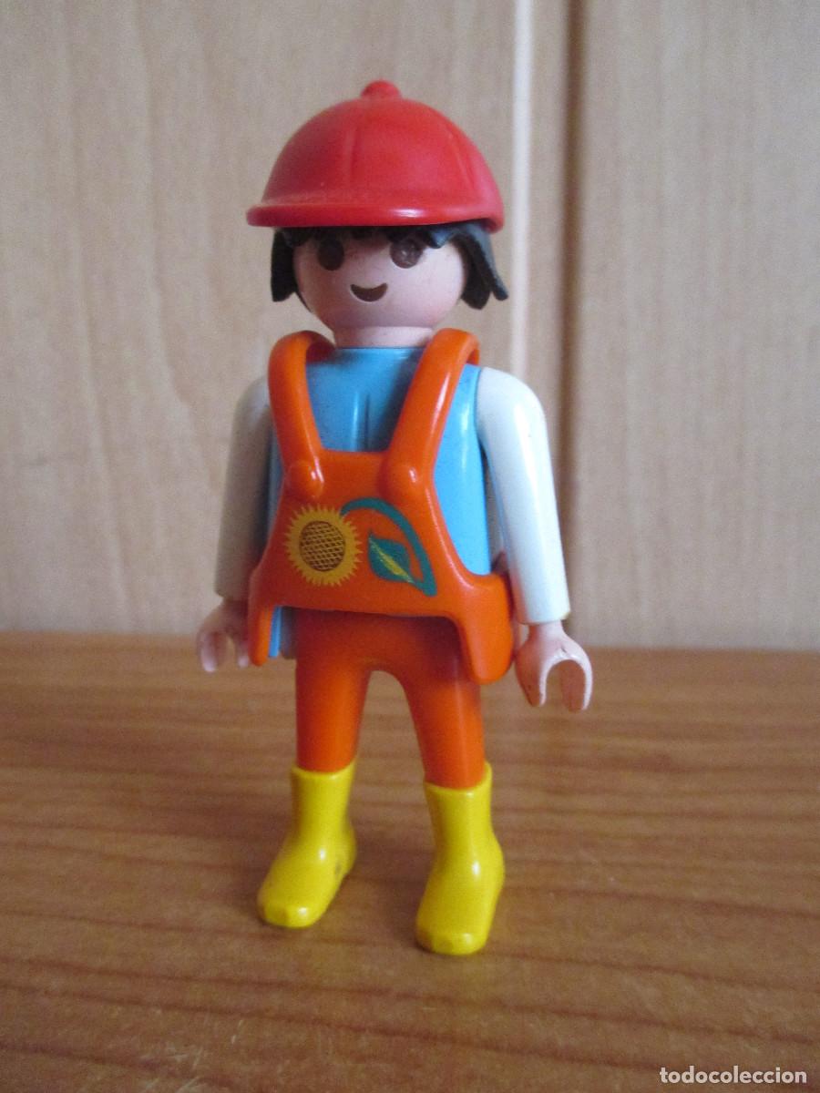 Playmobil: PLAYMOBIL : 1 FIGURA GRANJERO