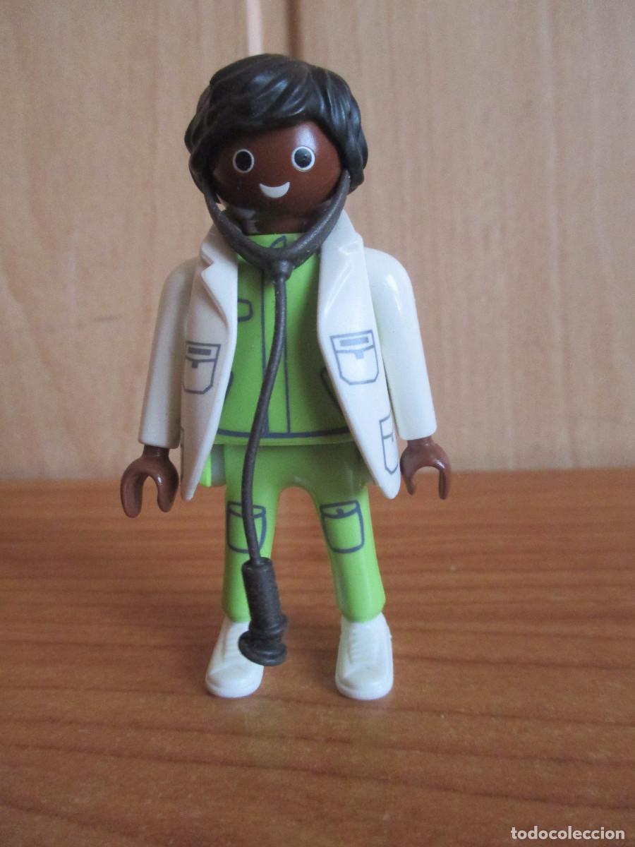 Playmobil: PLAYMOBIL : 1 FIGURA MEDICO O VETERINARIO NEGRO