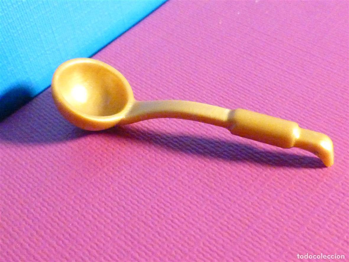 Playmobil: Playmobil - Cazo - Cuchar&oacute;n Dorado - Accesorios Cocina Playmobil