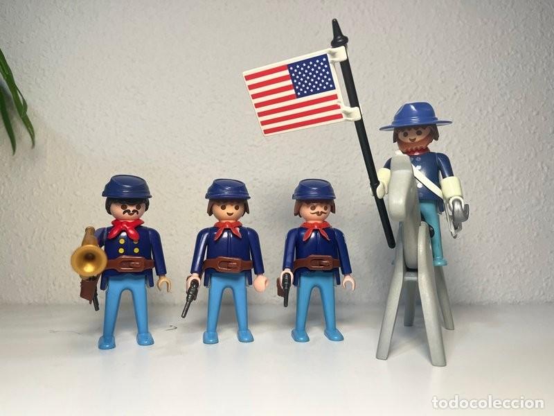 Playmobil: Playmobil nordistas con corneta, rev&oacute;lveres y oficial a caballo con bandera