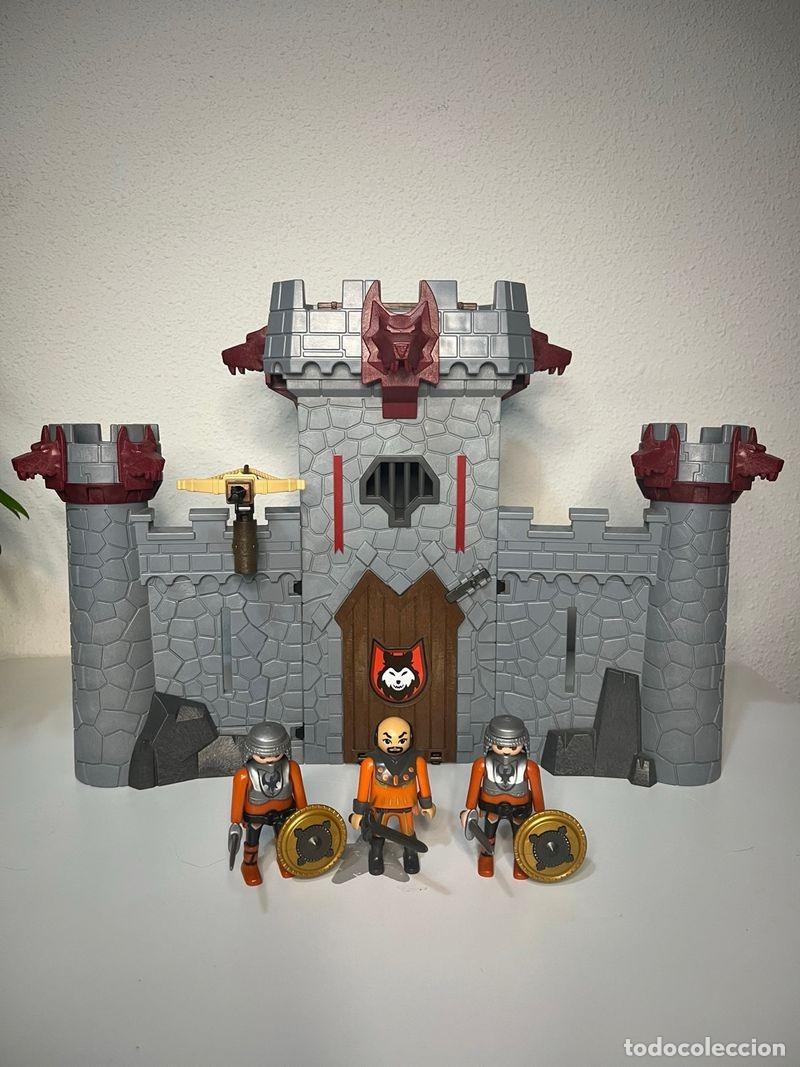 Playmobil: Playmobil castillo medieval gris y rojo con tres caballeros, escudo y ballesta