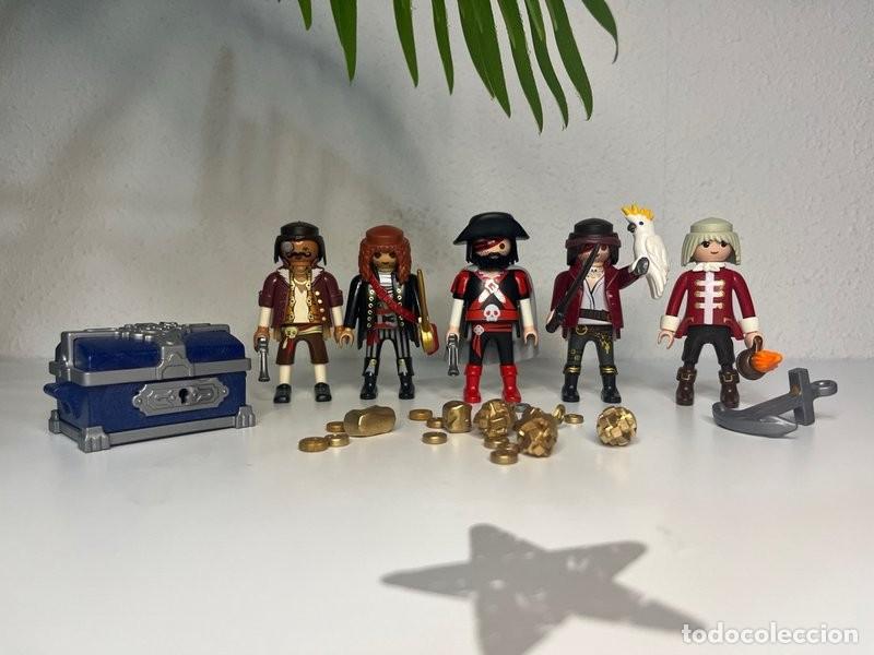 Playmobil: Playmobil 5 piratas con cofre azul, loro, ancla y tesoro