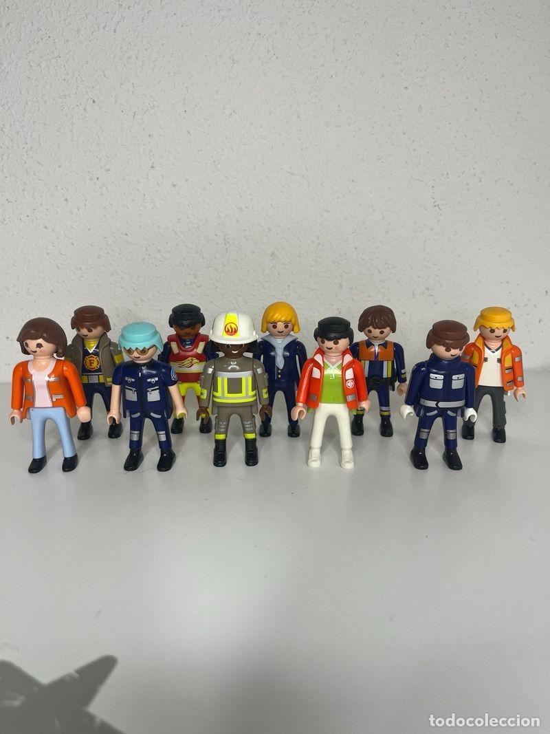 Playmobil: Playmobil 10 figuras con uniforme: bomberos, polic&iacute;as y m&aacute;s