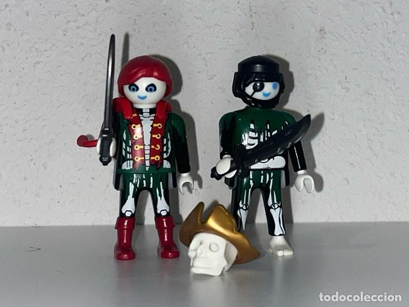 Playmobil: Playmobil 2 piratas fantasma esqueleto con capa, sable y calavera