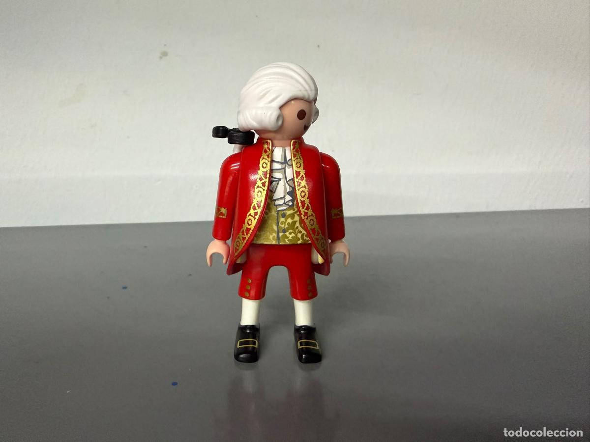 Playmobil: PLAYMOBIL figura con chaleco noble musico, mozart o primo de Mozart pelo blanco -ingle1
