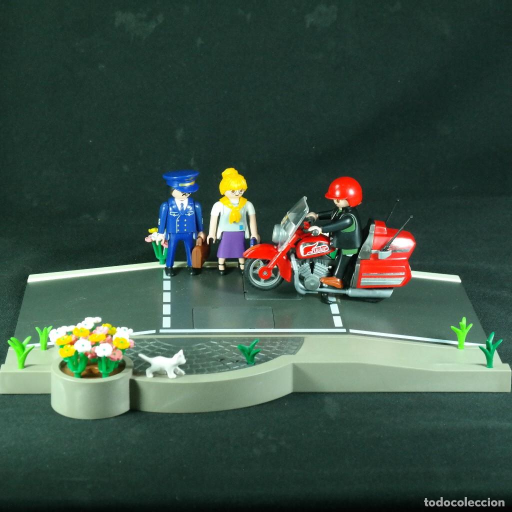 Playmobil: Playmobil calle con 3 figuras y moto ☼ dom