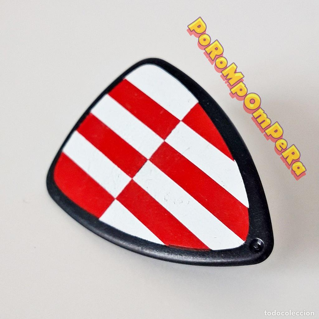 Playmobil: PLAYMOBIL escudo negro franja roja-blanca caballero castillo medieval 3123 3888 O7