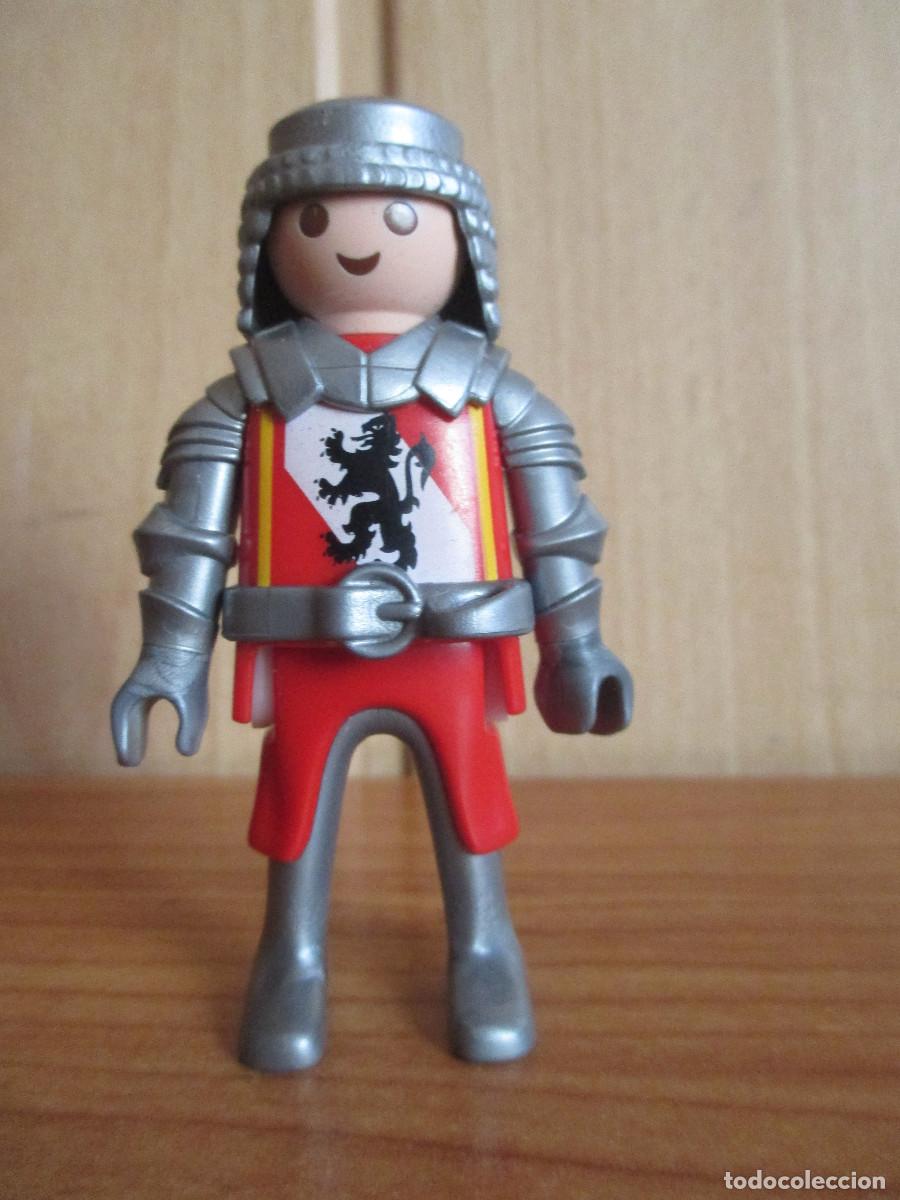 Playmobil: PLAYMOBIL : 1 FIGURA SOLDADO MEDIEVAL LEON NEGRO EN TORSO Y ESPALDA, CON ARMADURA Y COTA MALLAS