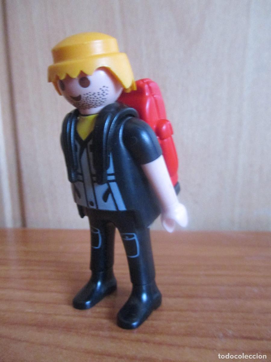 Playmobil: PLAYMOBIL : 1 FIGURA EXCURSIONISTA CON MOCHILA