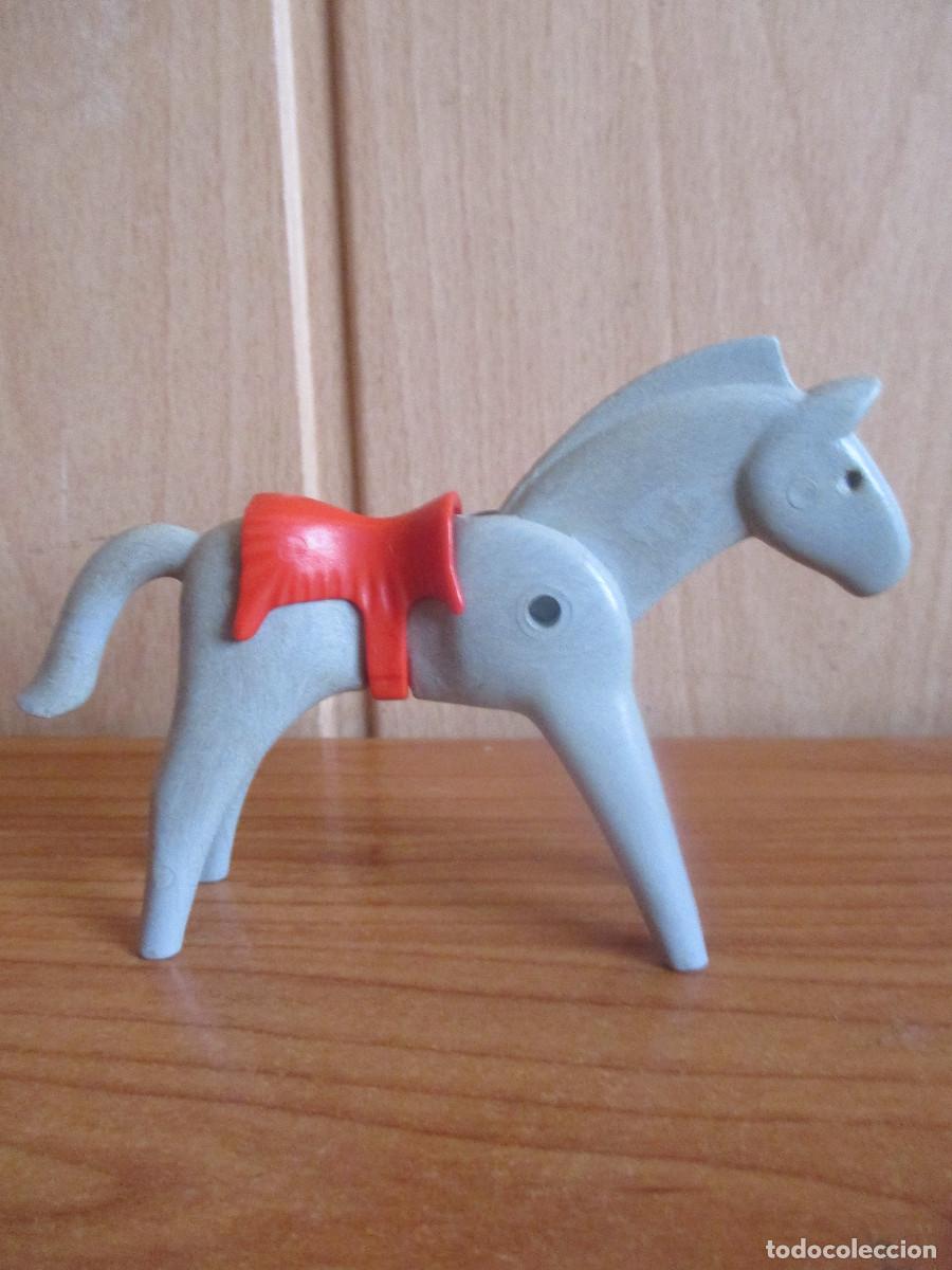 Playmobil: PLAYMOBIL : 1 CABALLO CON SILLA - Foto 1
