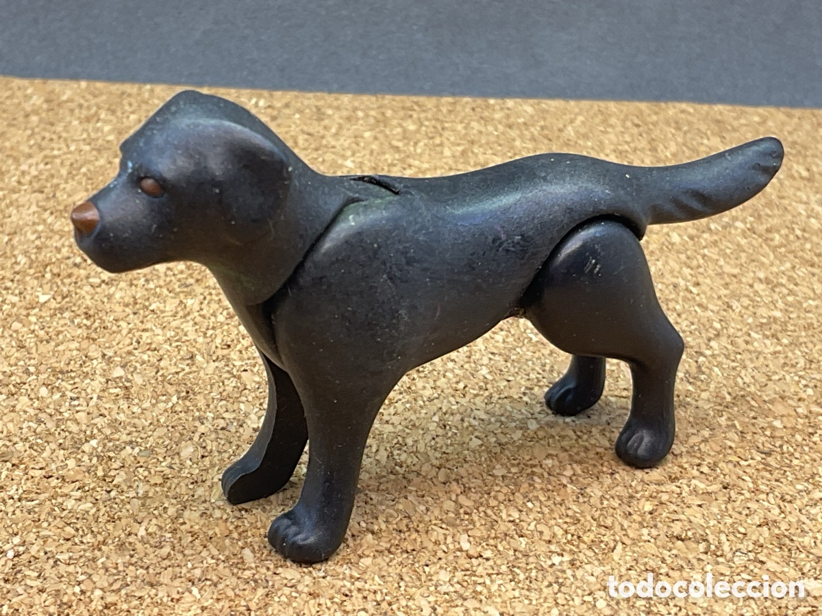 Playmobil: ANIMALES PLAYMOBIL. PERRO LABRADOR. COLOR NEGRO CON HOCICO Y OJOS MARRONES.