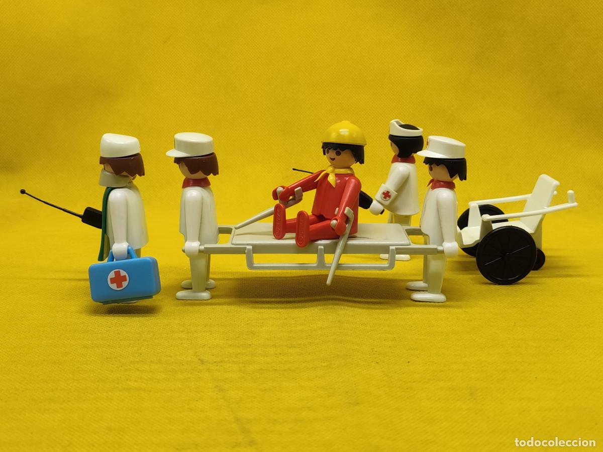 Playmobil: Playmobil Sanitarios con enfermo REF 3237 - Foto 4