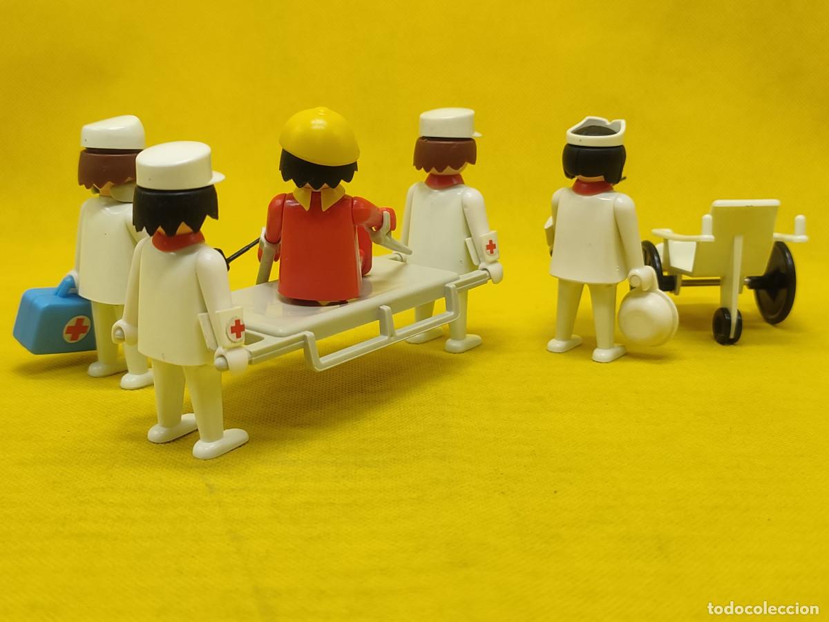 Playmobil: Playmobil Sanitarios con enfermo REF 3237 - Foto 5