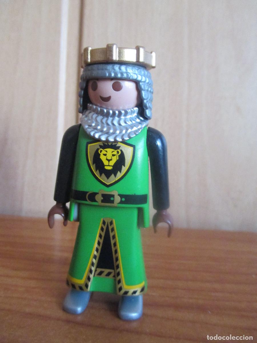 Playmobil: PLAYMOBIL : 1 FIGURA REY O SOLDADO MEDIEVAL CON SIMBOLO LEON