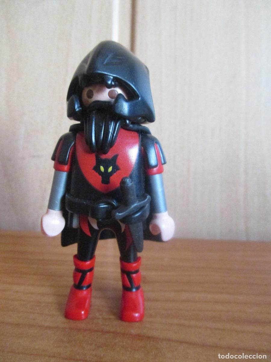 Playmobil: PLAYMOBIL : 1 FIGURA SOLDADO MEDIEVAL , CON SIMBOLO LOBO
