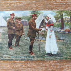 Postales: SRN POSTAL 84 THE KING AT THE FRONT - THE KING MEETS A HOSPITAL MATROM - 1916 - WAR PICTURES