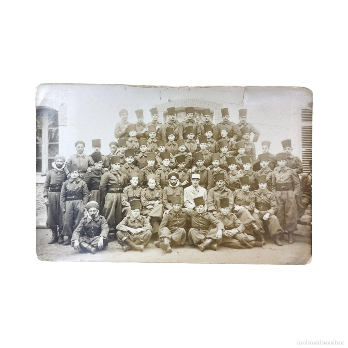 Postal Foto Militar Antigua - Gran Grupo de Soldados Coloniales Franceses / T...