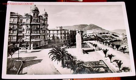 Cartes Postales: ANTIGUA POSTAL DE ARGELIA - ORAN - PLAZA DEL RECUERDO
