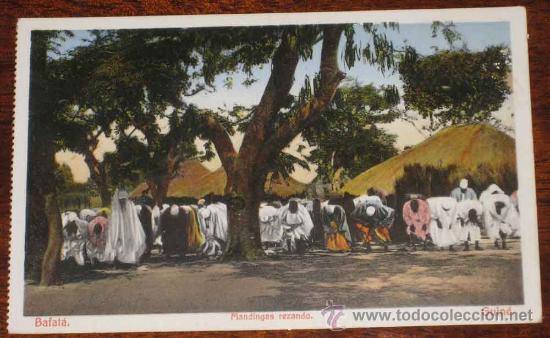 Postkarten: ANTIGUA POSTAL DE BAFATA - GUINE BISSAU - MANDINGAS REZANDO - NO CIRCULADA