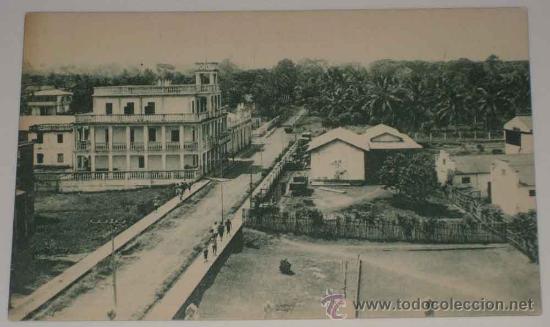 Cartes Postales: ANTIGUA POSTAL DE GUINEA ESPA&Ntilde;OLA - UNA CALLE DE SANTA ISABEL - ED. PUBLICACIONES PATRIOTICAS - NO C