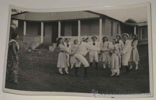 Postais: ANTIGUA FOTO POSTAL DE GUINEA ESPA&Ntilde;OLA - ESPA&Ntilde;OLES CELEBRANDO EL CARNAVAL - NO CIRCULADA.