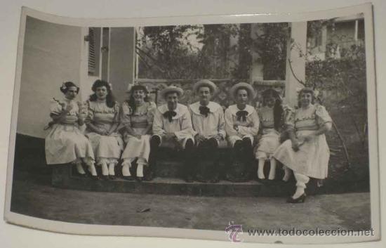 Postais: ANTIGUA FOTO POSTAL DE GUINEA ESPA&Ntilde;OLA - ESPA&Ntilde;OLES CELEBRANDO EL CARNAVAL - NO CIRCULADA.