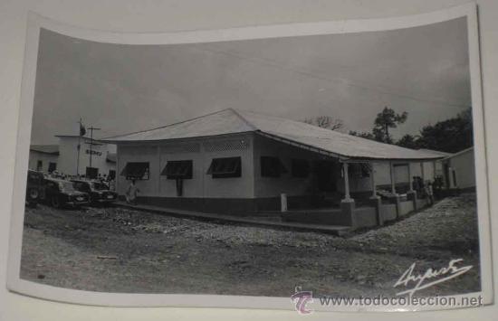 Postais: ANTIGUA FOTO POSTAL DE GUINEA ESPA&Ntilde;OLA - VISITA DE OFICIALES ESPA&Ntilde;OLES - INSTALACIONES SEMU - FOTO A
