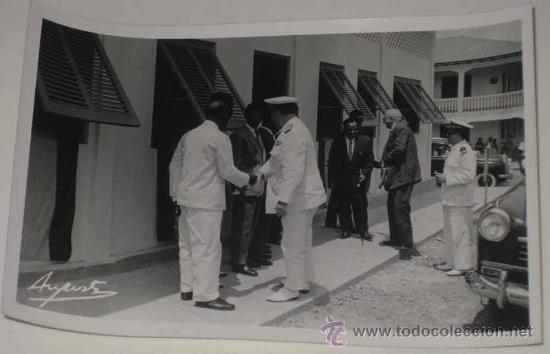 Postais: ANTIGUA FOTO POSTAL DE GUINEA ESPA&Ntilde;OLA - VISITA OFICIAL DE AUTORIDADES ESPA&Ntilde;OLAS - NO CIRCULADA - FO