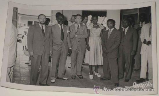 Postais: ANTIGUA FOTO POSTAL DE GUINEA ESPA&Ntilde;OLA - VISITA OFICIAL DE AUTORIDADES ESPA&Ntilde;OLAS - NO CIRCULADA - FO