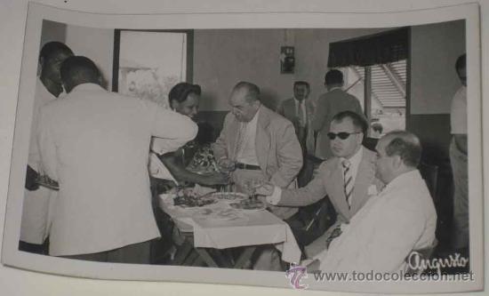 Postais: ANTIGUA FOTO POSTAL DE GUINEA ESPA&Ntilde;OLA - VISITA OFICIAL DE AUTORIDADES ESPA&Ntilde;OLAS - NO CIRCULADA - FO