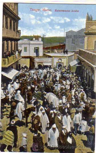 Cartes Postales: Tanger Enterrement Arabe. S.j. nAHON. aU cHIE. Magasin de Nouveautes.