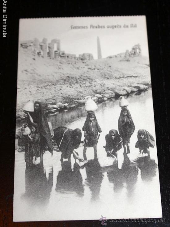 Postkarten: ANTIGUA POSTAL - FEMMES ARABES AUPRES DU NIL - COSTUMBRISTA