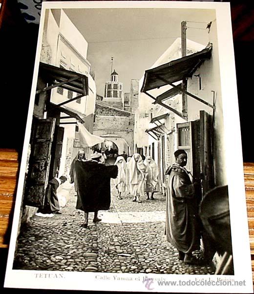 Postais: ANTIGUA POSTAL DE TETUAN - BONITA CALLE YAMAA EL RAYSULY - ED.L.ROISIN-  NO CIRCULADA.
