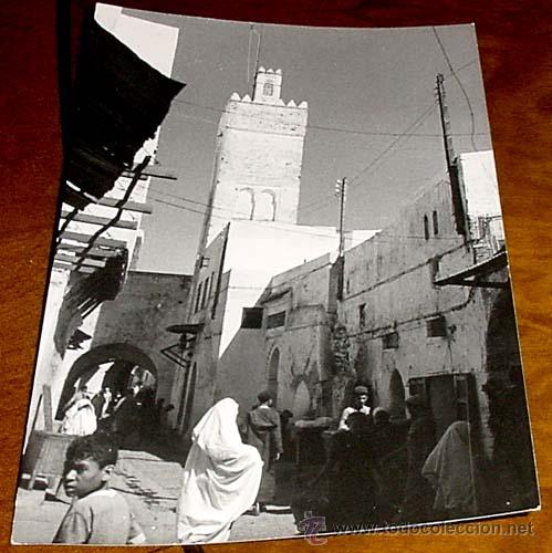 Cartes Postales: ANTIGUA POSTAL MARRUECOS - TETUAN CALLE FEZ - NO CIRCULADA - ED. MIMOSA.