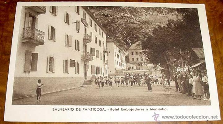 Cartoline: ANTIGUA POSTAL DE BALNEARIO DE PANTICOSA - HOTEL EMBAJADORES Y MEDIODIA - CIRCULADA - ED. ARRIBAS.