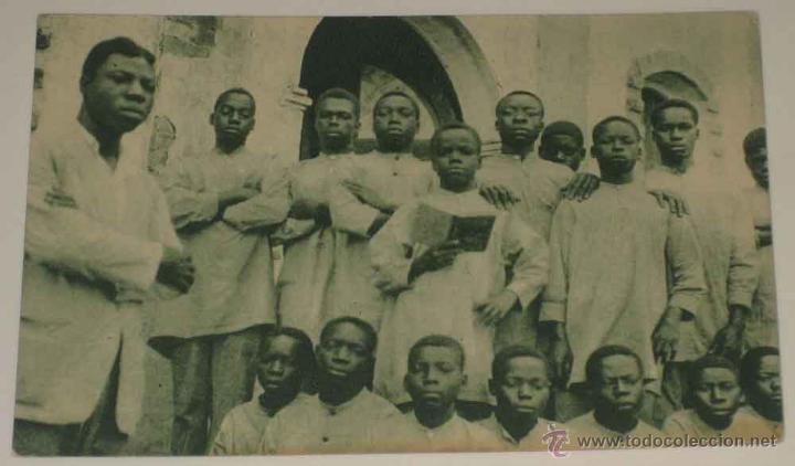 Cartoline: ANTIGUA POSTAL DE GUINEA ESPA&Ntilde;OLA - MAESTRO INDIGENA CON SUS DISCIPULOS - ED. PUBLICACIONES PATRIOTI