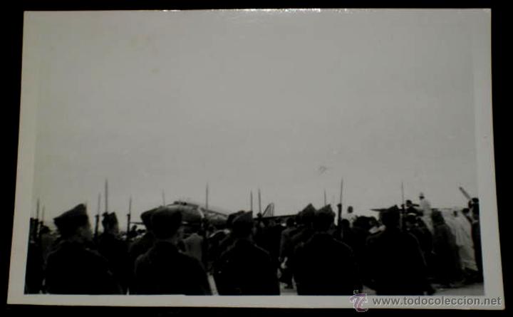 Postais: ANTIGUA FOTOGRAFIA DEL AEROPUERTO DE SANIA RAMEL - TETUAN - LLEGADA DEL JALIFA  - PROTECTORADO ESPA&Ntilde;