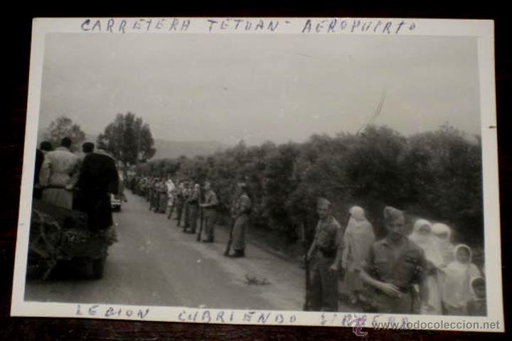Postales: ANTIGUA FOTOGRAFIA DE LA CARRETERA DE TETUAN AL AEROPUERTO - LEGION  - PROTECTORADO ESPA&Ntilde;OL - MIDE 9