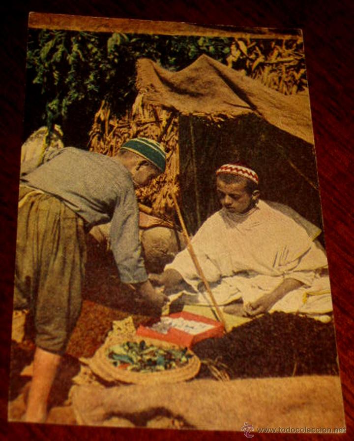 Postales: ANTIGUA POSTAL DE MARRUECOS - EN LA TIENDA DEL ZOCO - SERIE A NUM. 8 - ED. LA EPOCA - NO CIRCULADA.