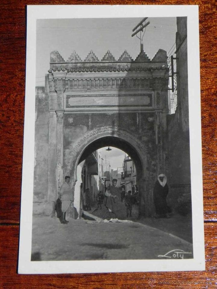 Cartoline: ANTIGUA FOTO POSTAL - TETUAN - PUERTA DE FEZ - COLECCIONES LOTY - 122 - SIN CIRCULAR