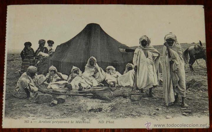 Cartoline: Antigua postal de Argelia, preparando la mechoui, n. 365 A, ed. N D, no circulada.