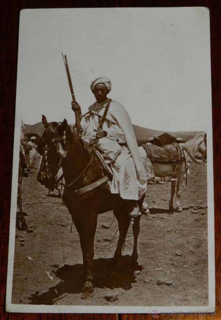 Cartoline: antigua foto postal de escena typica de marruecos, un cavalier, n. 597, ed. la cigogne, no circulada