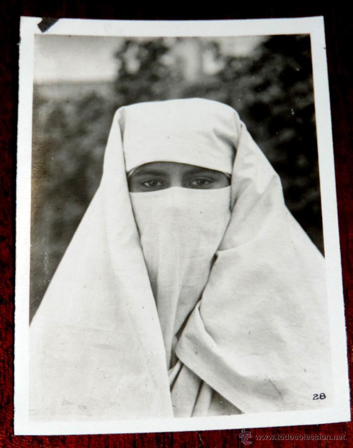 Postais: FOTOGRAFIA DE MARRUECOS, MUJER CON BURKA, MIDE 9 X 6,5 CMS.
