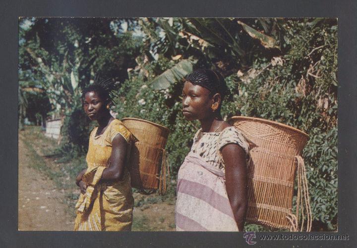 Postales: Angola. Maquela do Zombo. *Mulheres* Ed. CITA. Escrita.