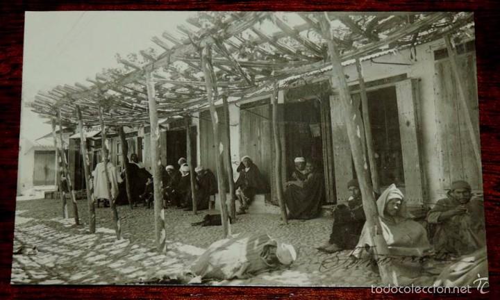 Postales: FOTO POSTAL DE TETUAN, ESCENAS MARROQUIES, ED. MARTINEZ Y SANZ, NO CIRCULADA, ESCRITA EN 1917.