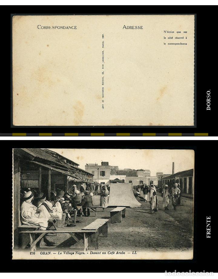Postales: Postal. 176. Le Village Negre. Devant un Caf&eacute; Arabe. LL.