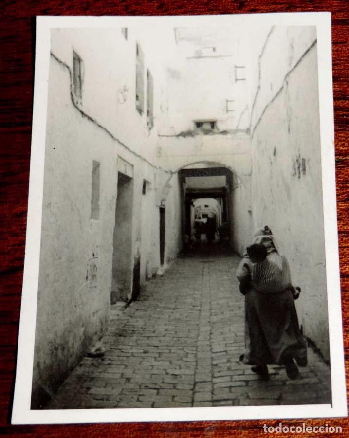 Postcards: Fotografia de Tetuan, Agosto en 1955, mide 9 x 6 cms. Escrita por el reverso.