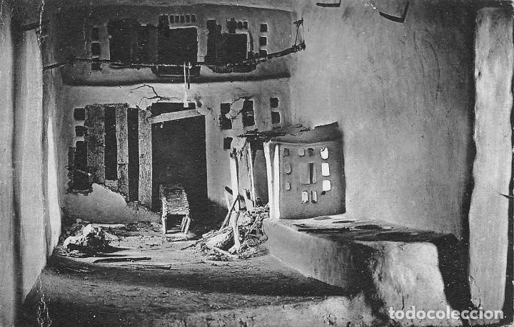 Postais: MONTE ARRUIT.- INTERIOR DE LA CASA DE BEN CHEL&acute;LAL DONDE ESTUVO PRISIONERO EL GENERAL NAVARRO